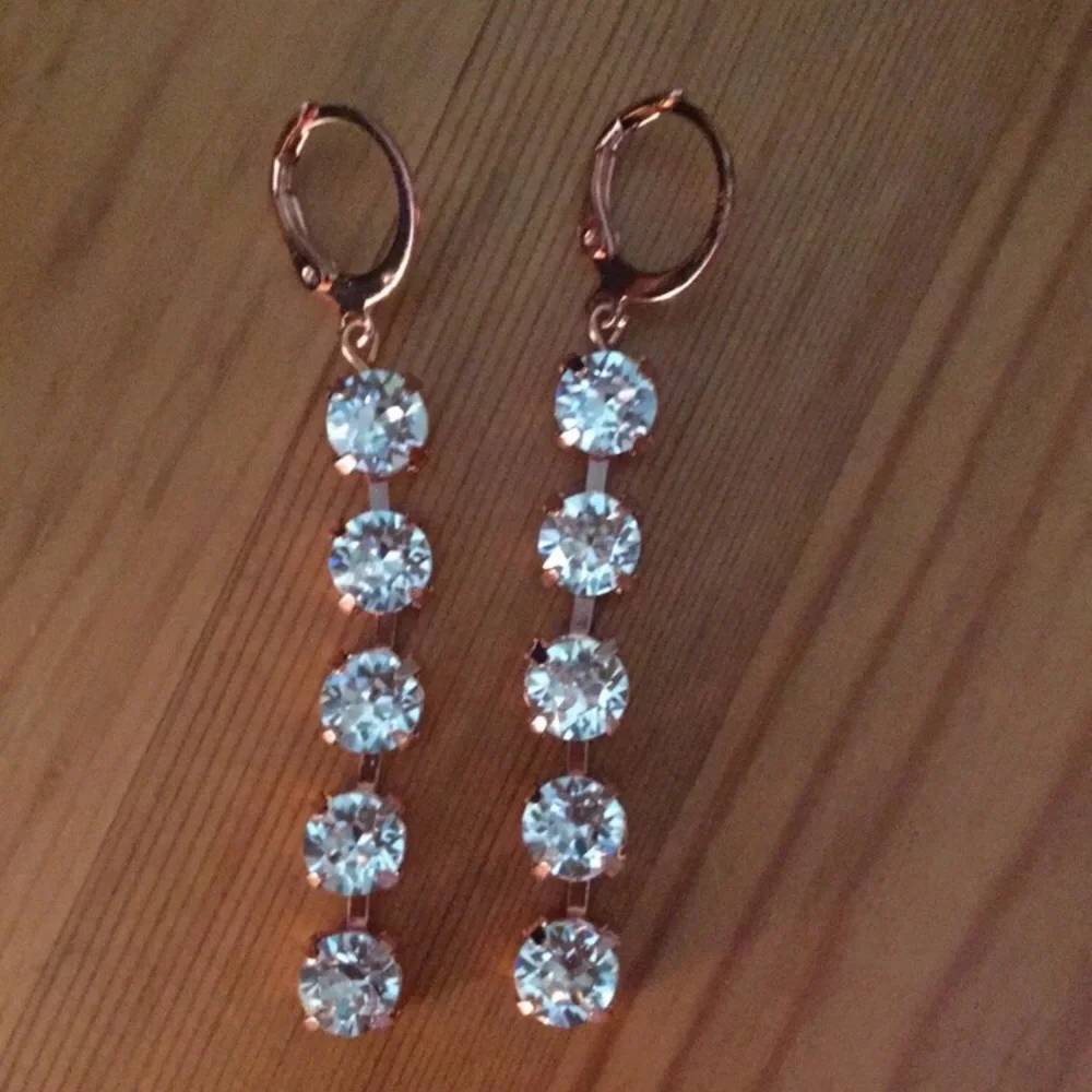 Gorgeous Dangle Crystal Earrings